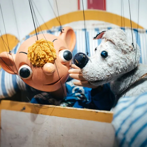 HURVÍNKOVA CESTA DO TRAMTÁRIE